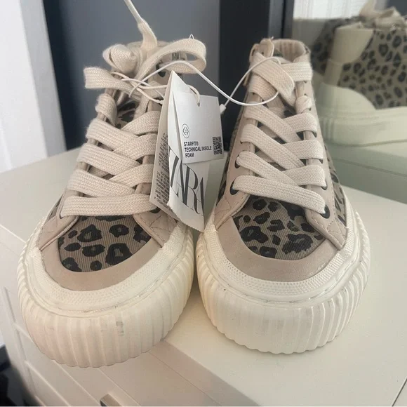 Zara Girls Leopard Sneakers - Picture 2 of 4
